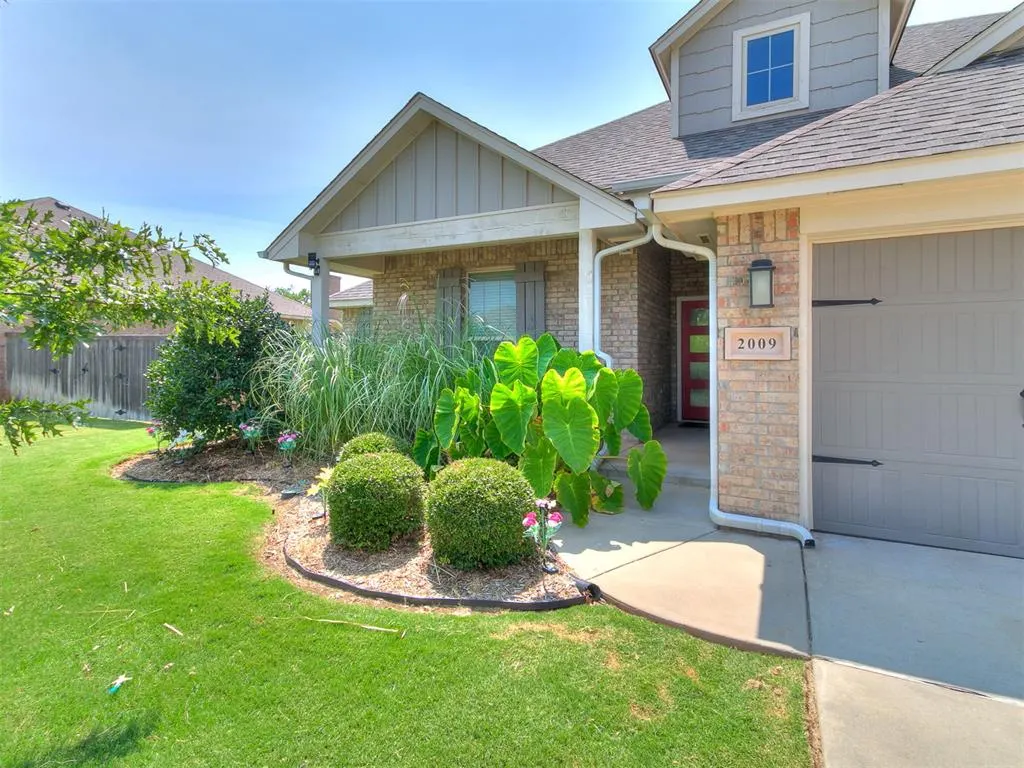 Photo 8 — 2009 Hidden Prairie Court, Edmond, OK 73013
