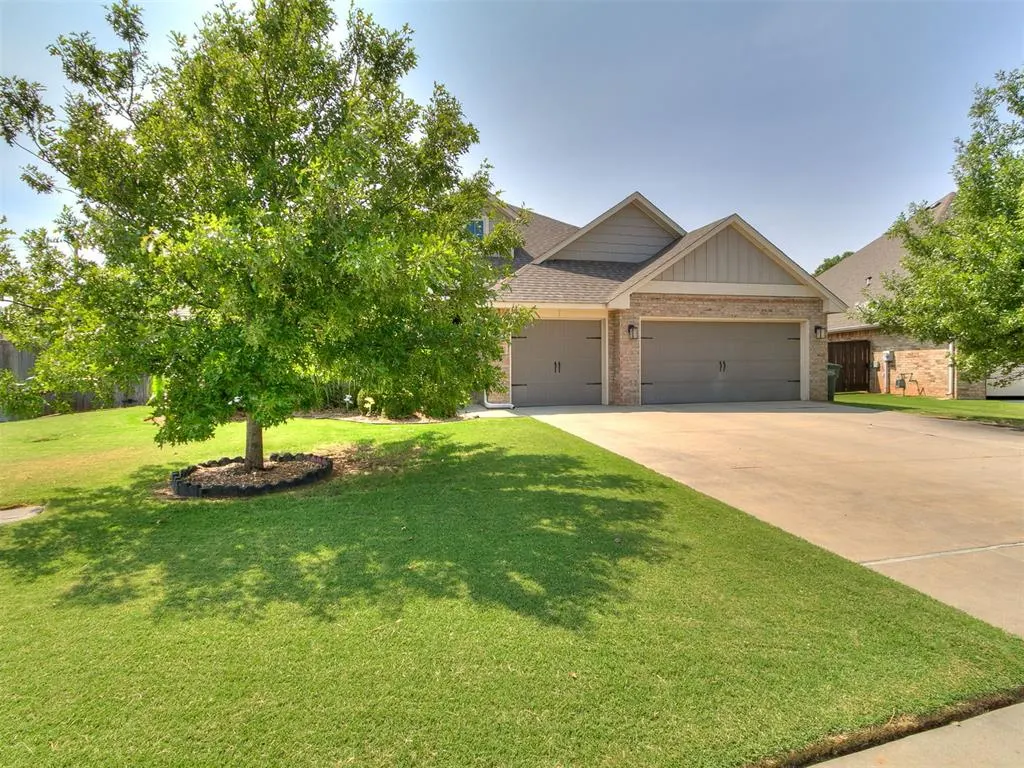 Photo 9 — 2009 Hidden Prairie Court, Edmond, OK 73013