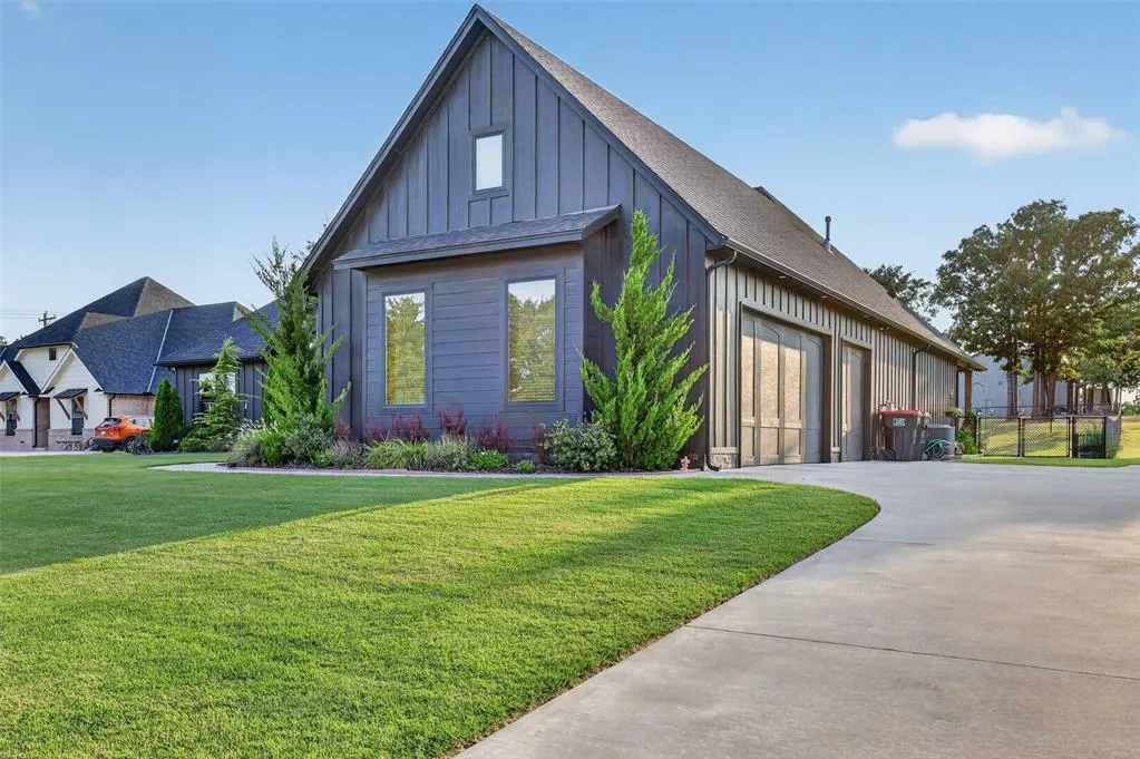 Photo 3 — 53 N Oaks Road, Harrah, OK 73045