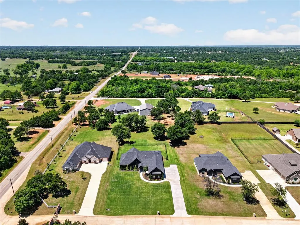 Photo 9 — 53 N Oaks Road, Harrah, OK 73045