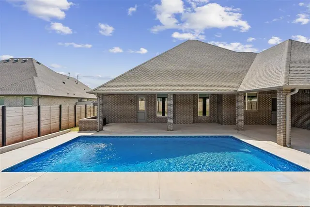 Photo 2 — 5700 Copper Stone Court, Mustang, OK 73064