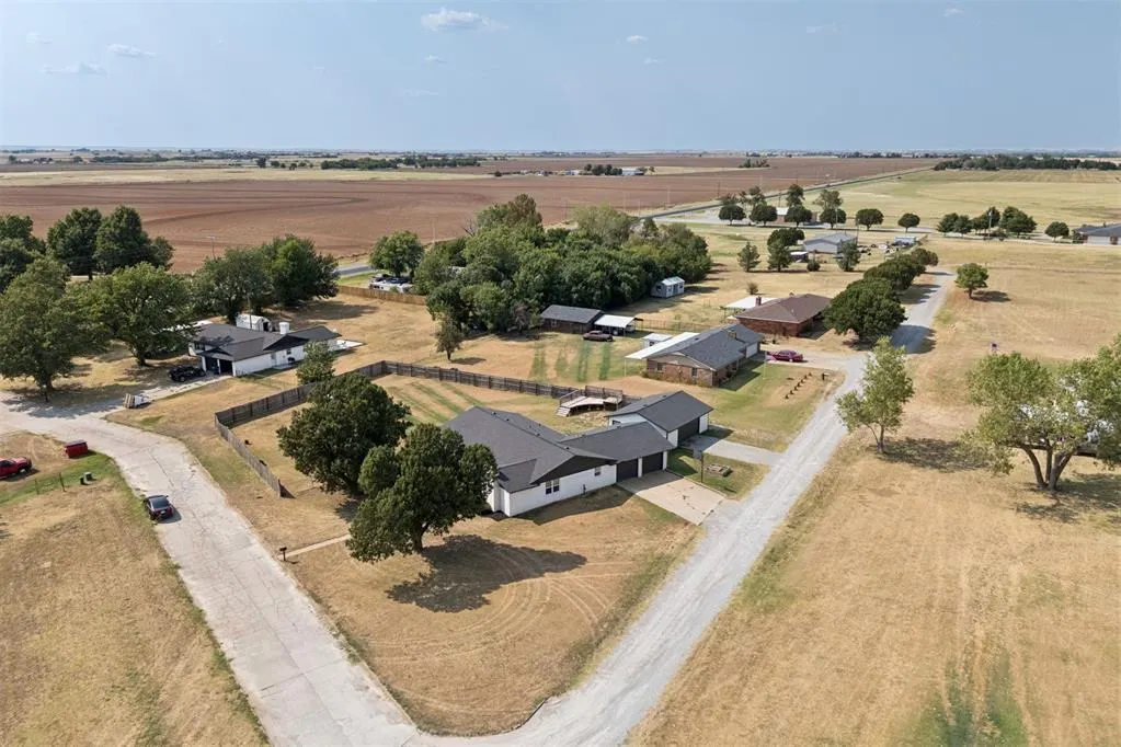 Photo 5 — 1948 County Street 2826, Chickasha, OK 73018