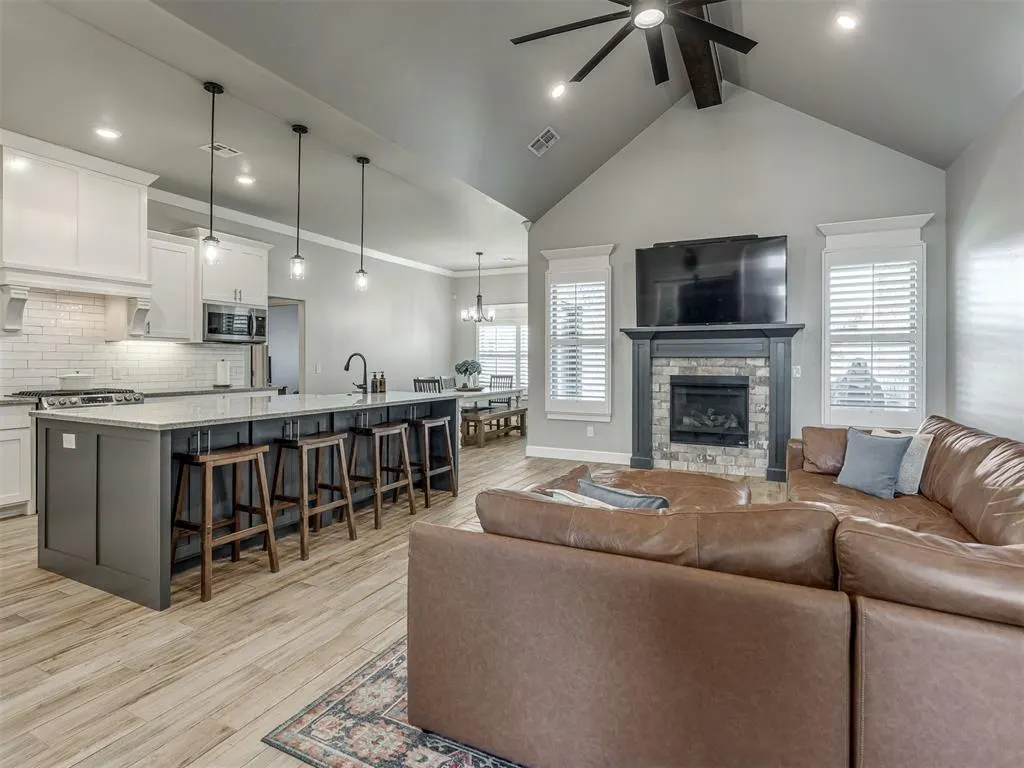 Photo 6 — 1825 W Blake Court Way, Mustang, OK 73064