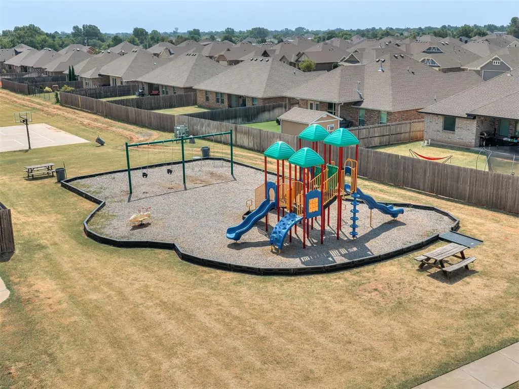 Photo 44 — 1825 W Blake Court Way, Mustang, OK 73064