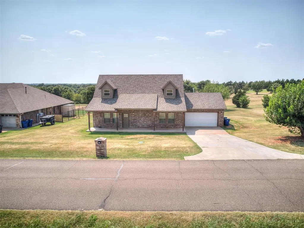 Front exterior — 517 S Broadway Avenue, Guthrie, OK 73044
