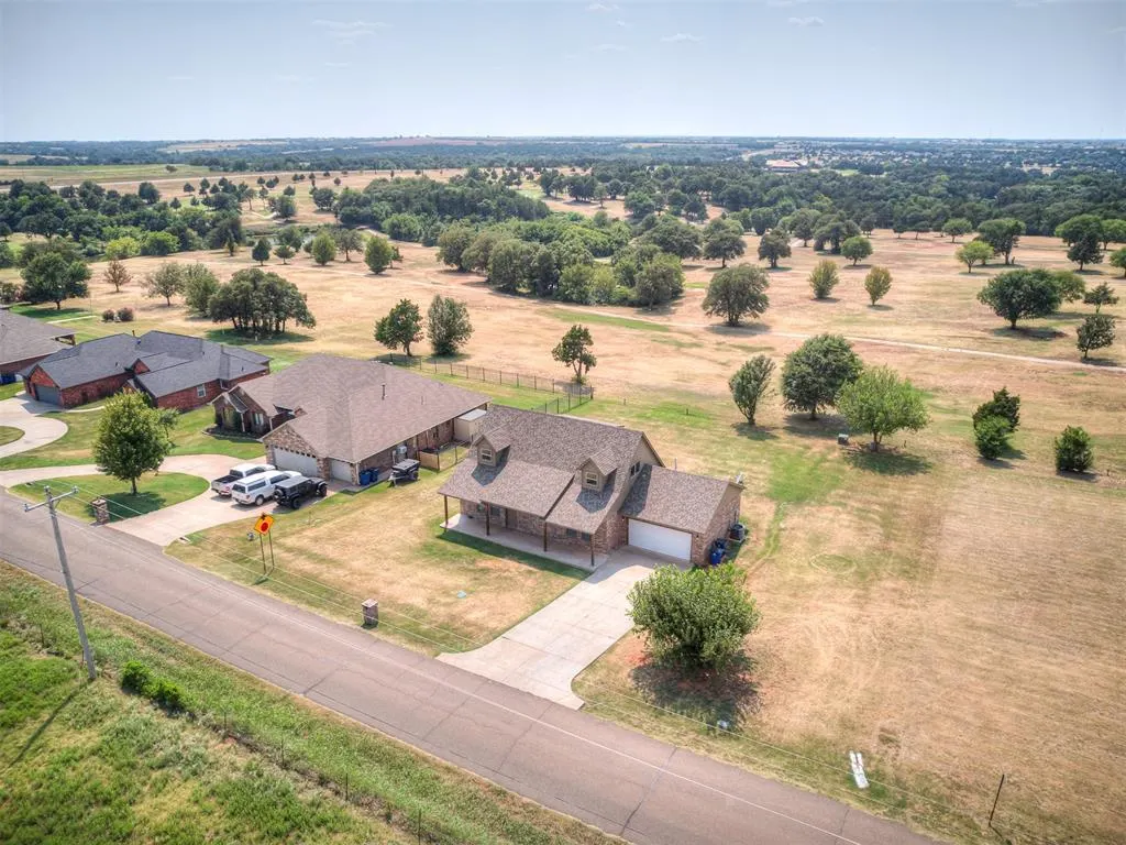 Photo 42 — 517 S Broadway Avenue, Guthrie, OK 73044