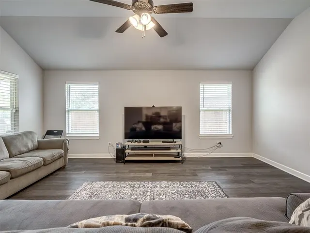 Photo 3 — 15508 Rosedown Drive, Oklahoma City, OK 73170