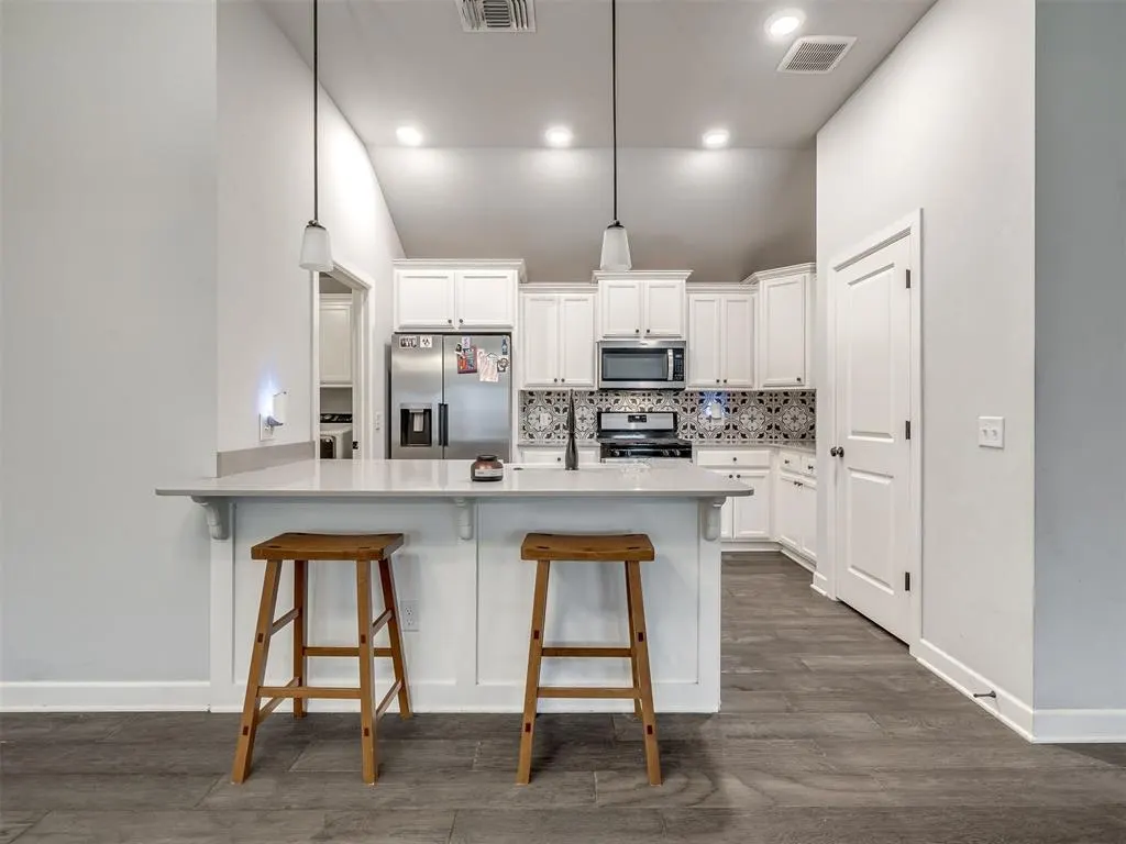 Photo 7 — 15508 Rosedown Drive, Oklahoma City, OK 73170