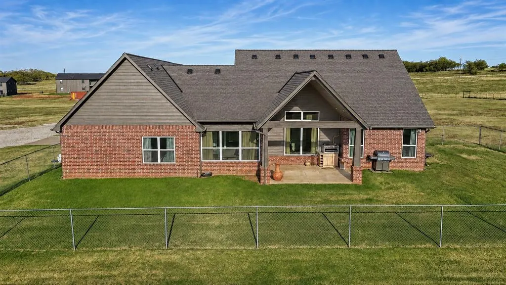Photo 2 — 26288 N 2960 Road, Cashion, OK 73016