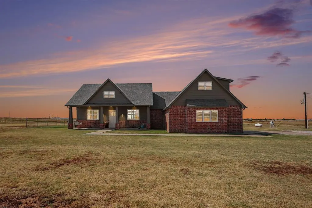 Front exterior — 26288 N 2960 Road, Cashion, OK 73016