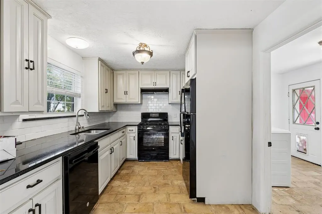Photo 15 — 8000 N Military Avenue, Oklahoma City, OK 73114