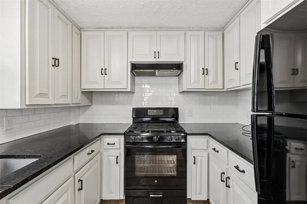 Photo 17 — 8000 N Military Avenue, Oklahoma City, OK 73114