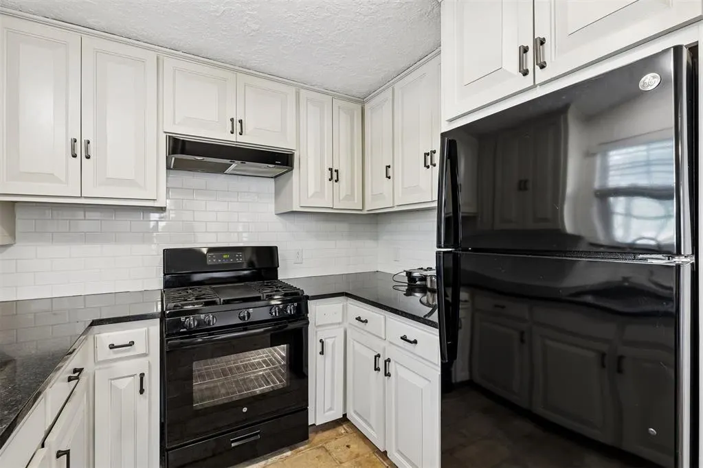 Photo 18 — 8000 N Military Avenue, Oklahoma City, OK 73114