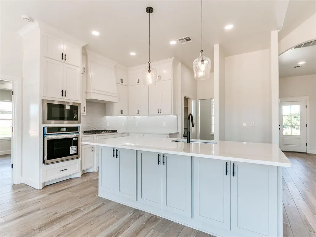 Photo 3 — 4433 Raymond Lane, Guthrie, OK 73044