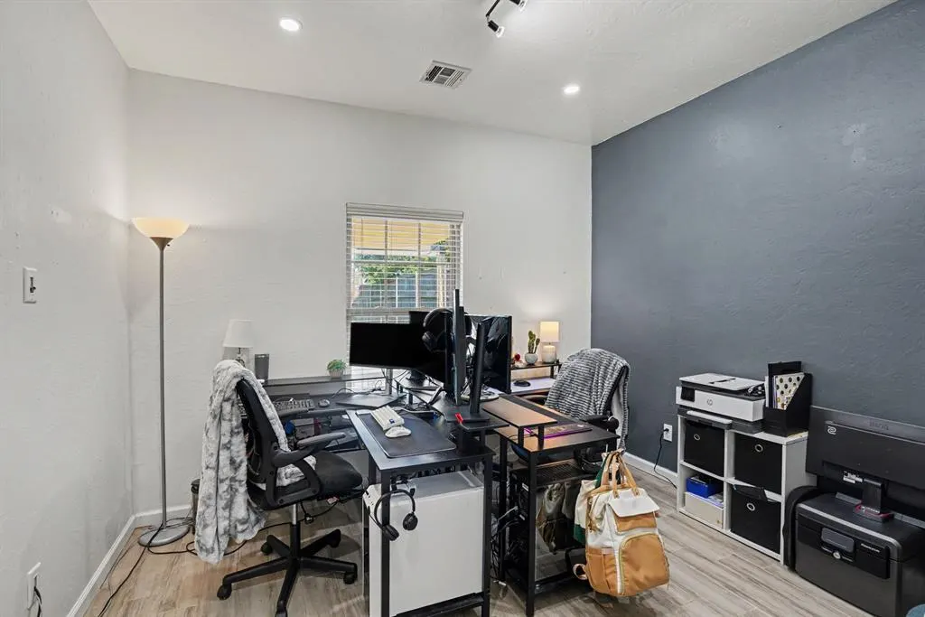 Photo 12 — 3109 Loren Avenue, Oklahoma City, OK 73160