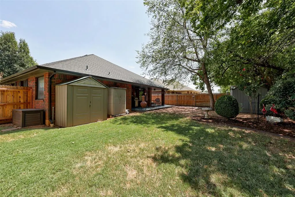 Photo 42 — 833 Ethan Lane, Yukon, OK 73099