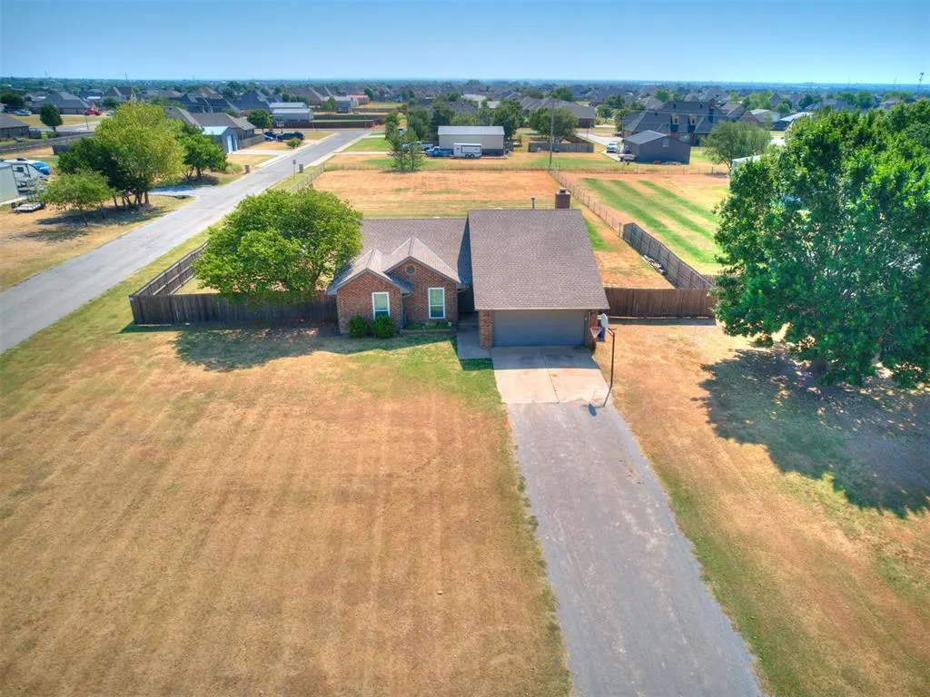 Front exterior — 524 NE Antelope Street, Piedmont, OK 73078