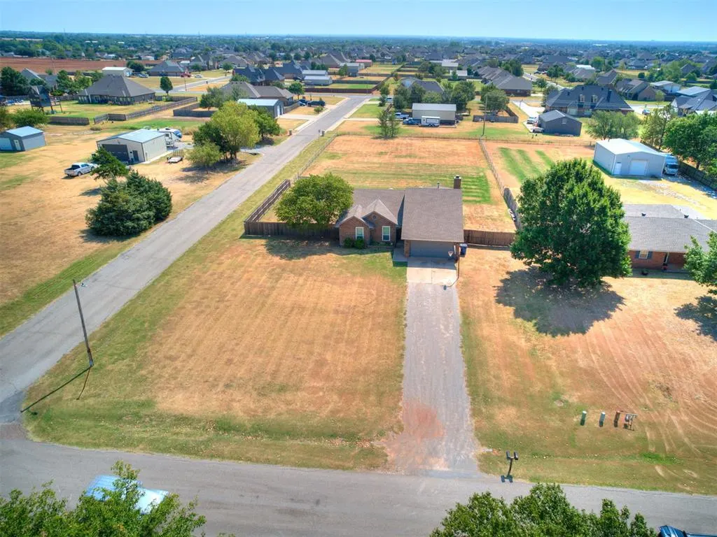 Photo 9 — 524 NE Antelope Street, Piedmont, OK 73078