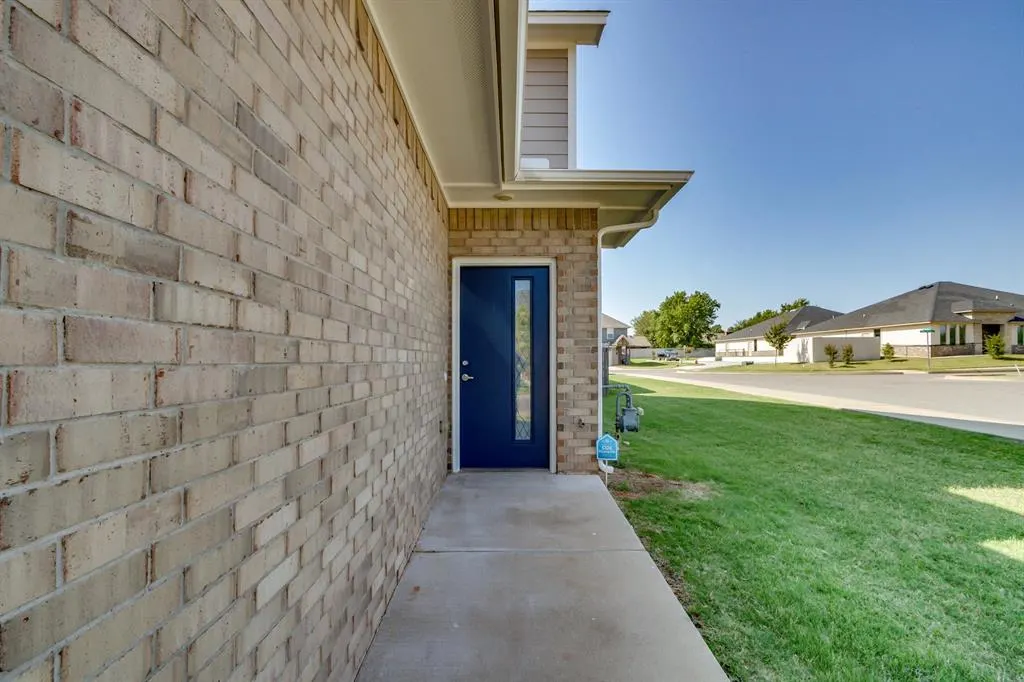 Photo 4 — 2208 Camino Del Plaza Lane, Edmond, OK 73013