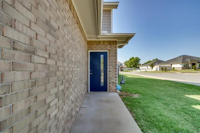 Photo 4 — 2208 Camino Del Plaza Lane, Edmond, OK 73013