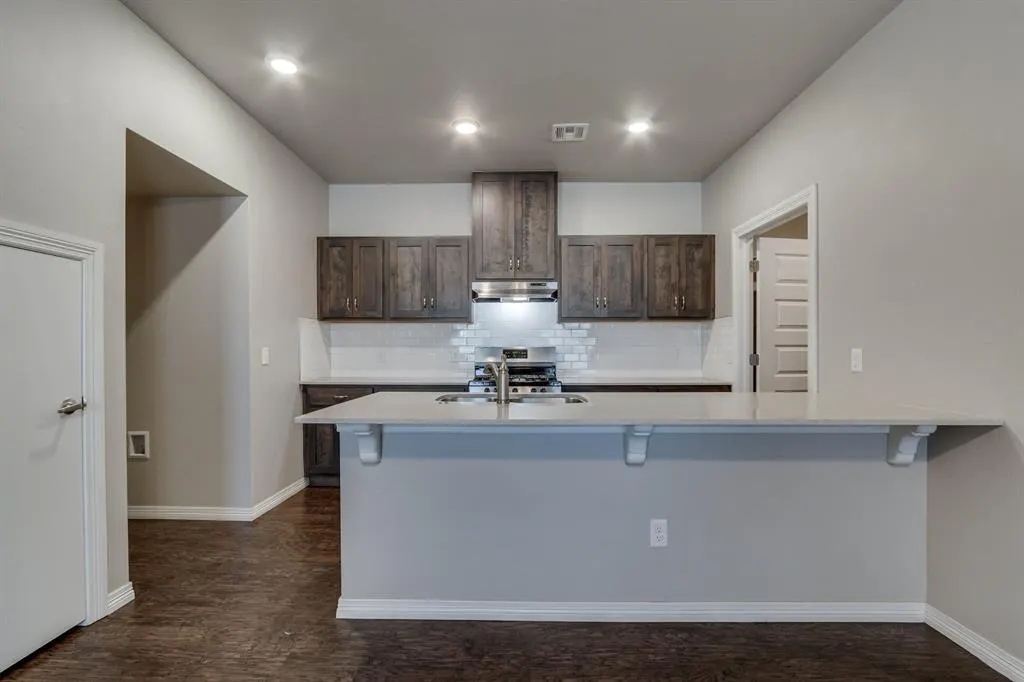 Photo 12 — 2208 Camino Del Plaza Lane, Edmond, OK 73013