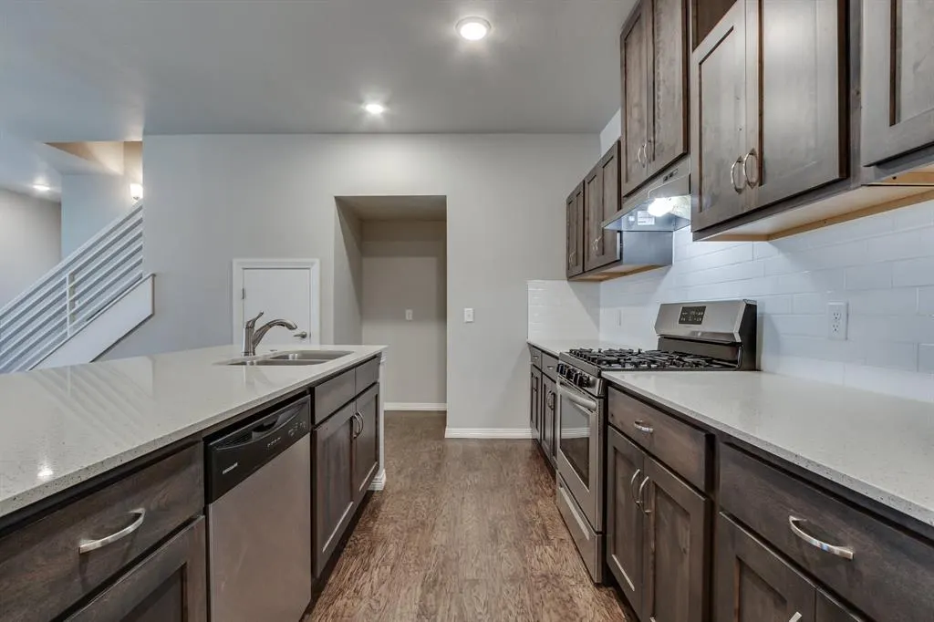 Photo 16 — 2208 Camino Del Plaza Lane, Edmond, OK 73013