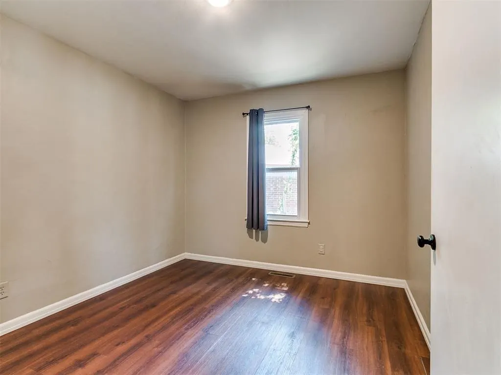Photo 11 — 2463 NW 42nd Street, Oklahoma City, OK 73112