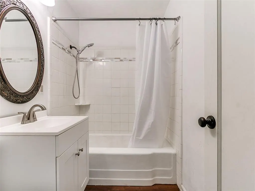 Photo 14 — 2463 NW 42nd Street, Oklahoma City, OK 73112