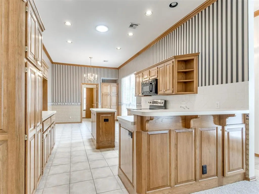 Photo 4 — 509 S Santa Fe Avenue 127, Edmond, OK 73003