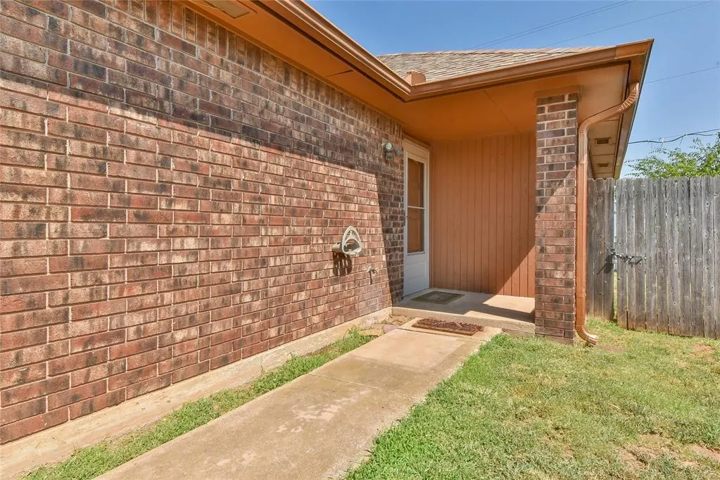 Photo 3 — 8125 SW 36th Street, Oklahoma City, OK 73179