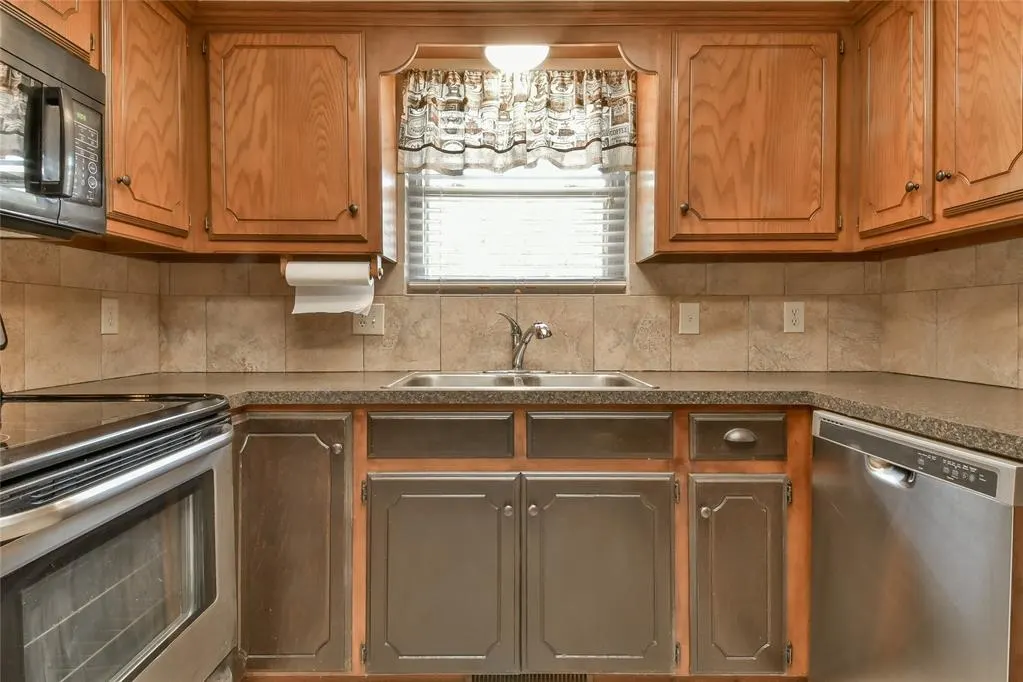 Photo 15 — 8125 SW 36th Street, Oklahoma City, OK 73179