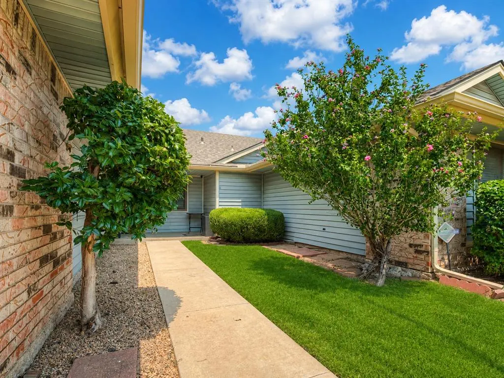 Photo 4 — 8033 NW 113th Street, Oklahoma City, OK 73162