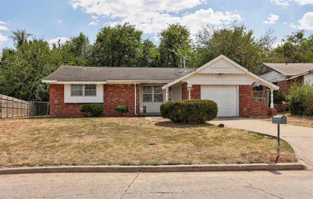 Front exterior — 8636 NE 33rd Street, Spencer, OK 73084