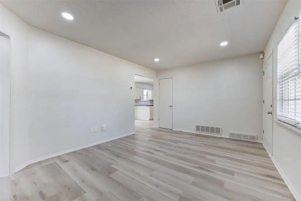 Photo 10 — 8636 NE 33rd Street, Spencer, OK 73084