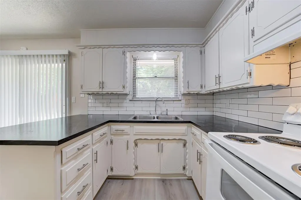 Photo 17 — 8636 NE 33rd Street, Spencer, OK 73084