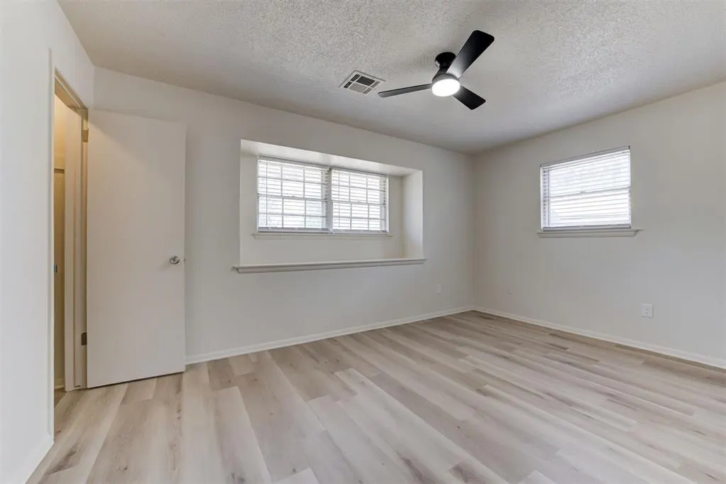 Photo 21 — 8636 NE 33rd Street, Spencer, OK 73084