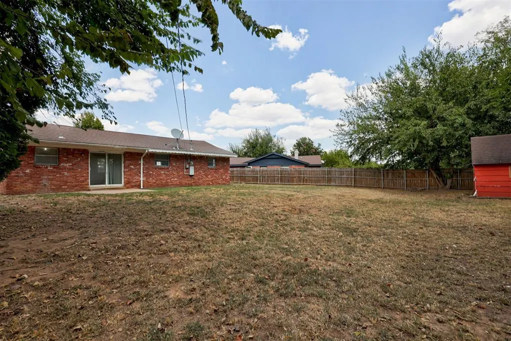 Photo 33 — 8636 NE 33rd Street, Spencer, OK 73084