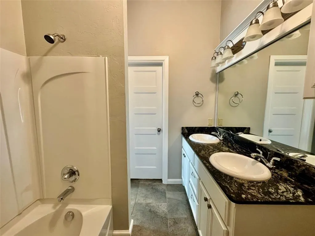 Photo 28 — 18202 Manera Way, Edmond, OK 73012