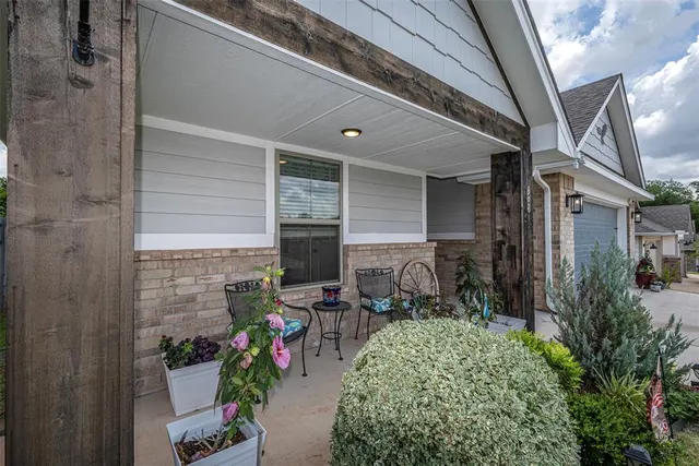 Photo 2 — 903 Dahlia Lane, Noble, OK 73068