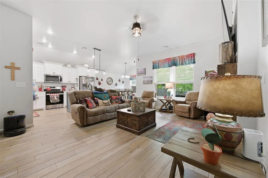 Photo 10 — 903 Dahlia Lane, Noble, OK 73068