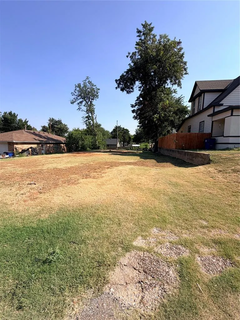 Front exterior — 1005 W London Avenue, El Reno, OK 73036