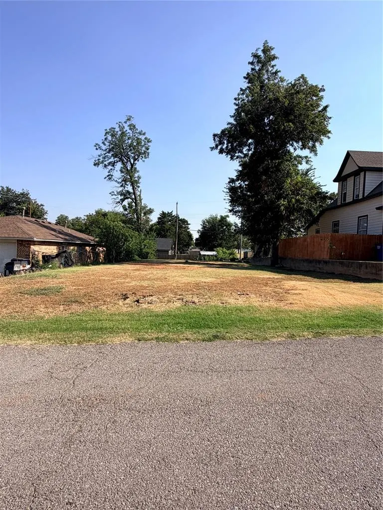 Photo 2 — 1005 W London Avenue, El Reno, OK 73036