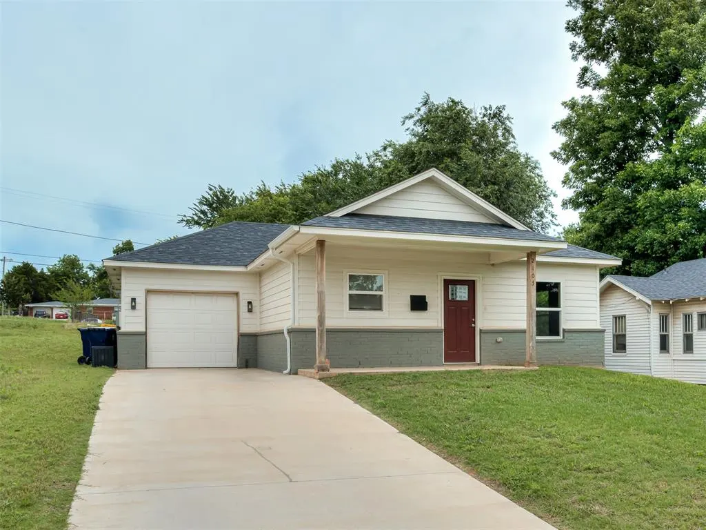 Photo 2 — 2105 NE 12th Street, Oklahoma City, OK 73117