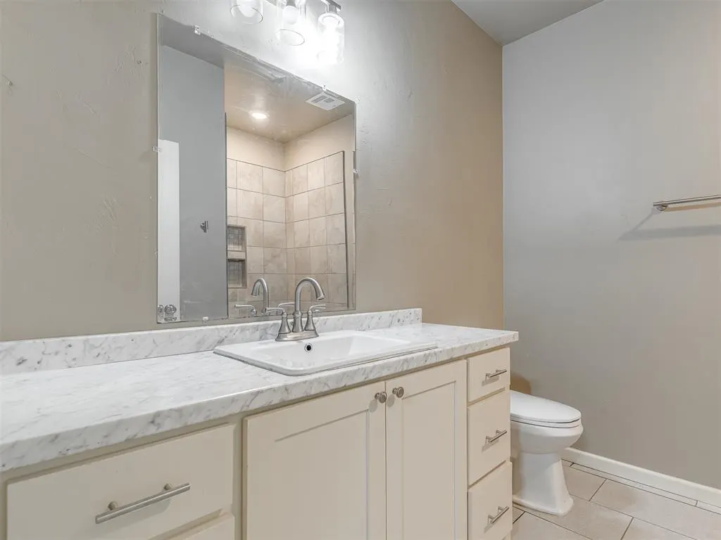 Photo 14 — 2105 NE 12th Street, Oklahoma City, OK 73117