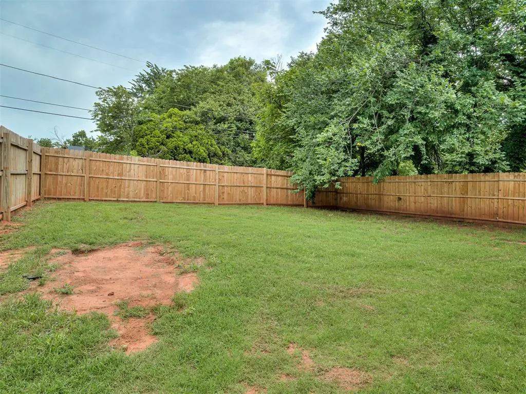 Photo 26 — 2105 NE 12th Street, Oklahoma City, OK 73117