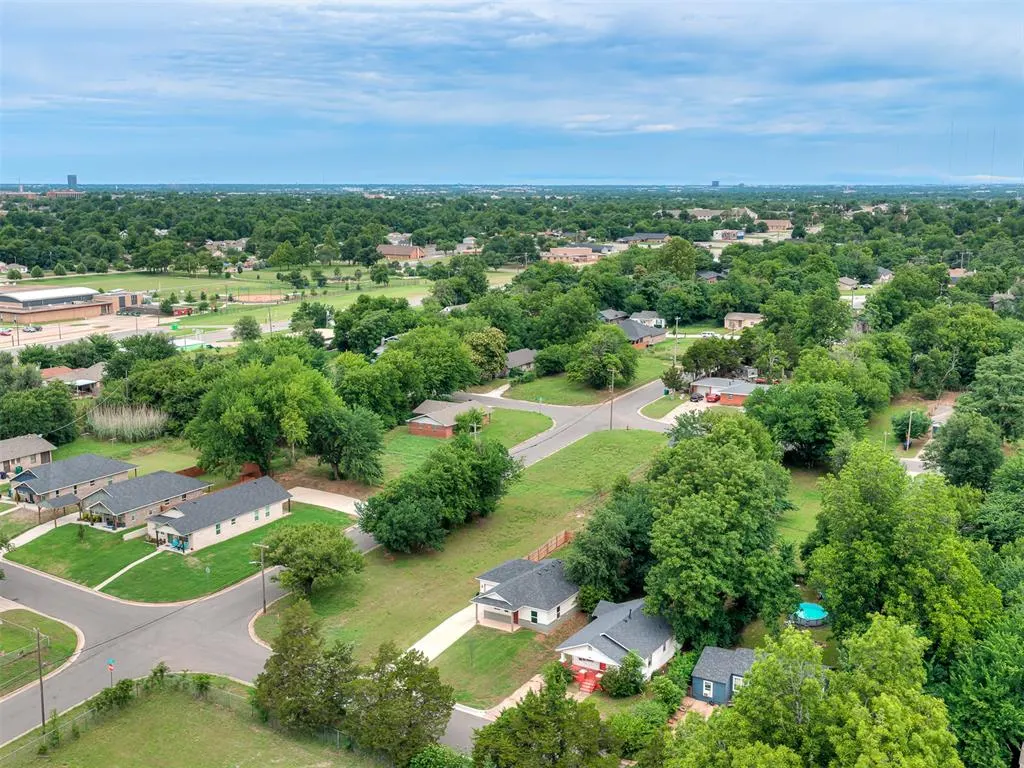 Photo 32 — 2105 NE 12th Street, Oklahoma City, OK 73117