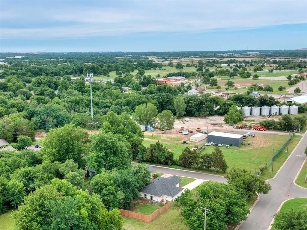 Photo 34 — 2105 NE 12th Street, Oklahoma City, OK 73117