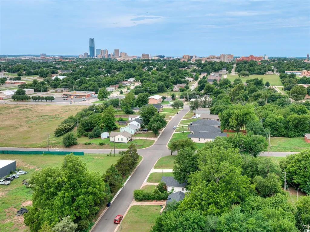 Photo 36 — 2105 NE 12th Street, Oklahoma City, OK 73117