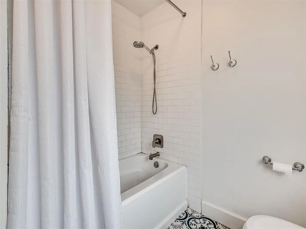 Photo 30 — 623 E Warner Avenue, Guthrie, OK 73044
