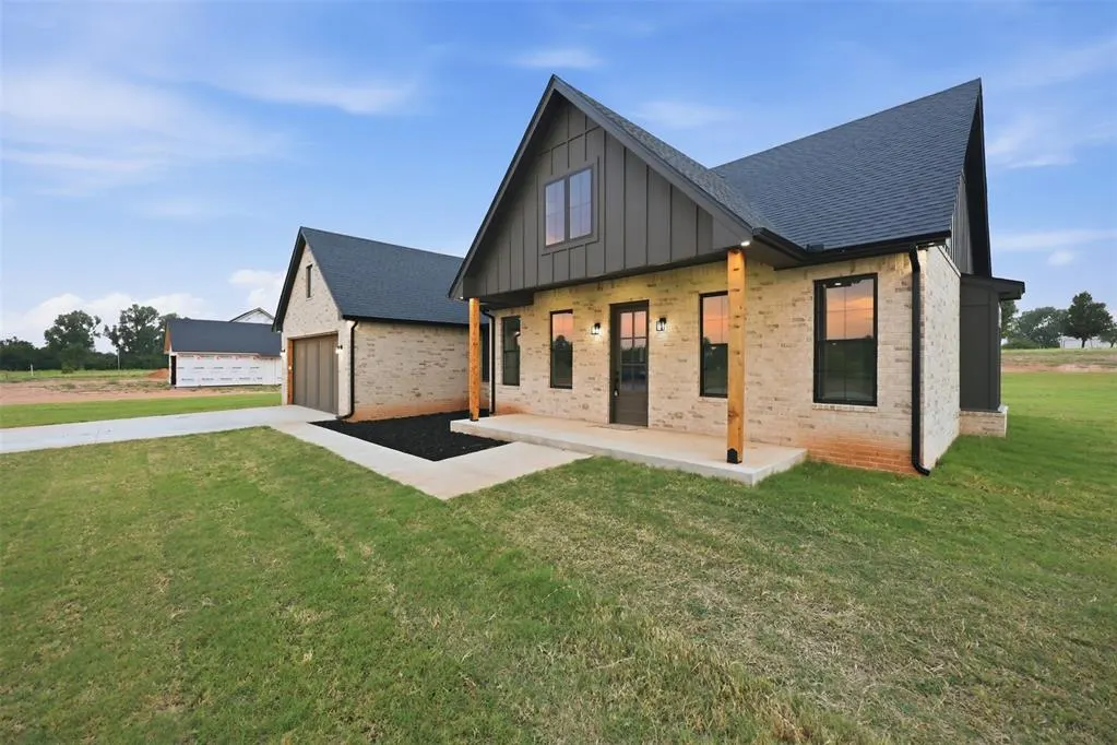 Photo 4 — 2153 Providence Way, Crescent, OK 73028